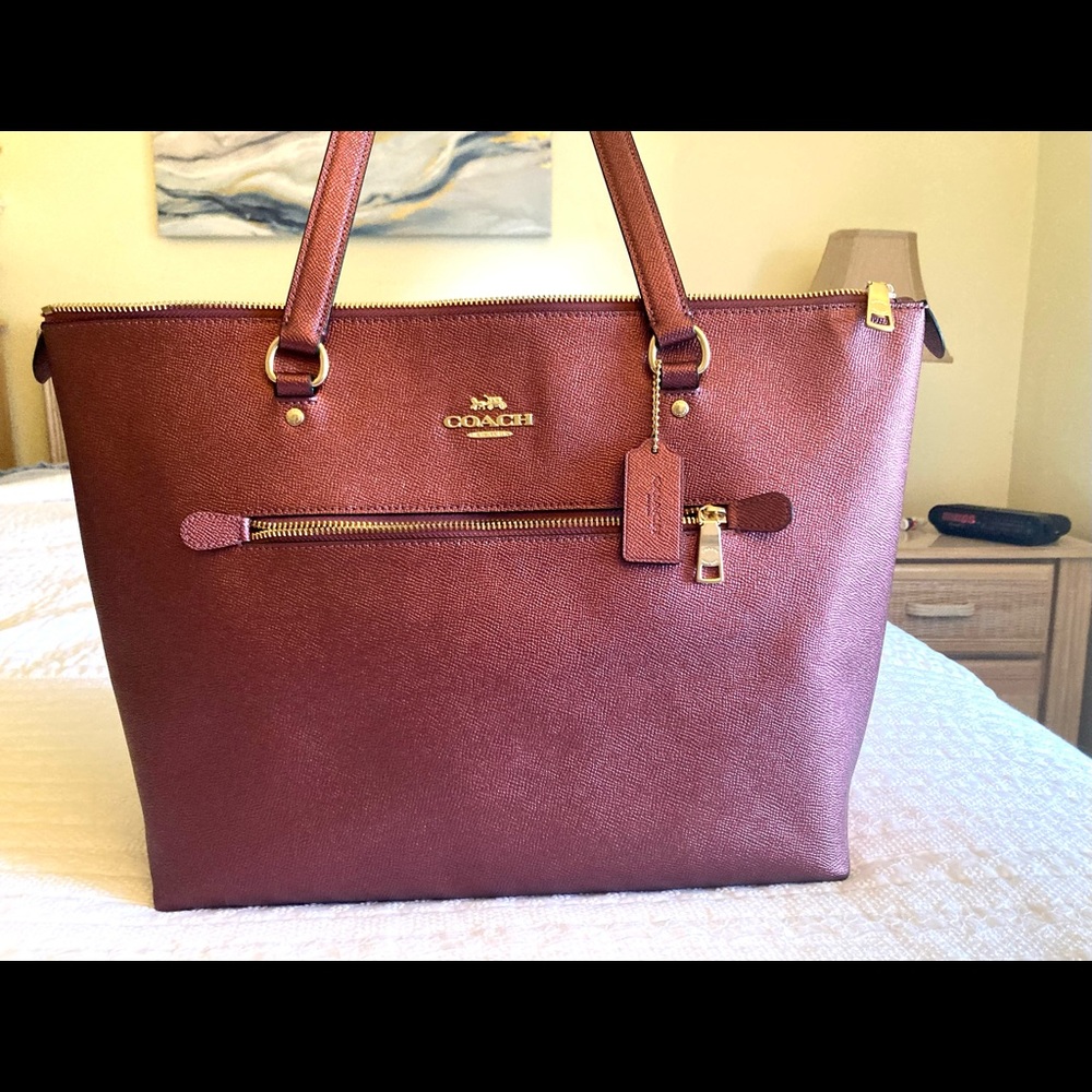 Coach tote new $100 used two times.